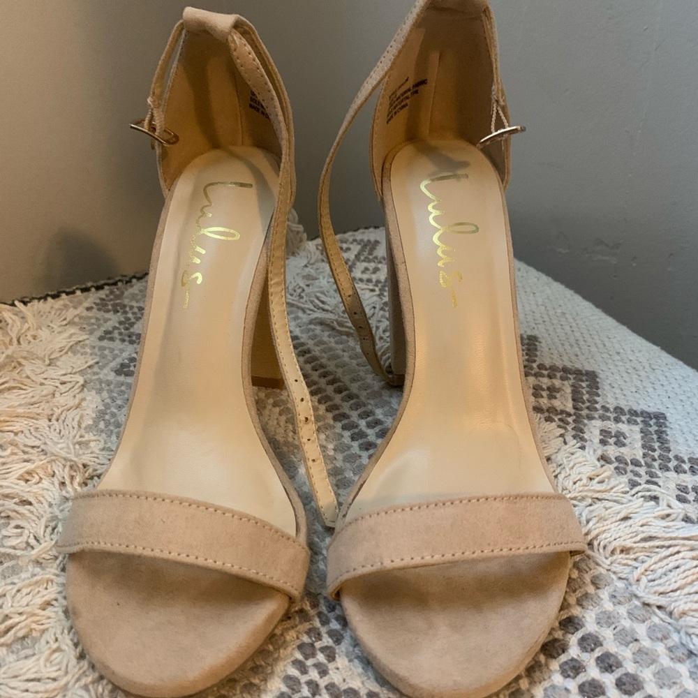 Nude block heels from LuLus / worn once / size 6
